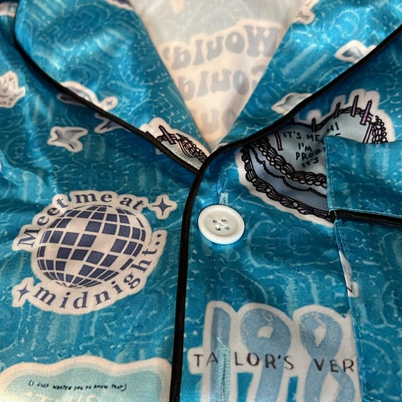 Taylor Swift “Meet Me at Midnights” Satin PJs - Picture 2 of 4